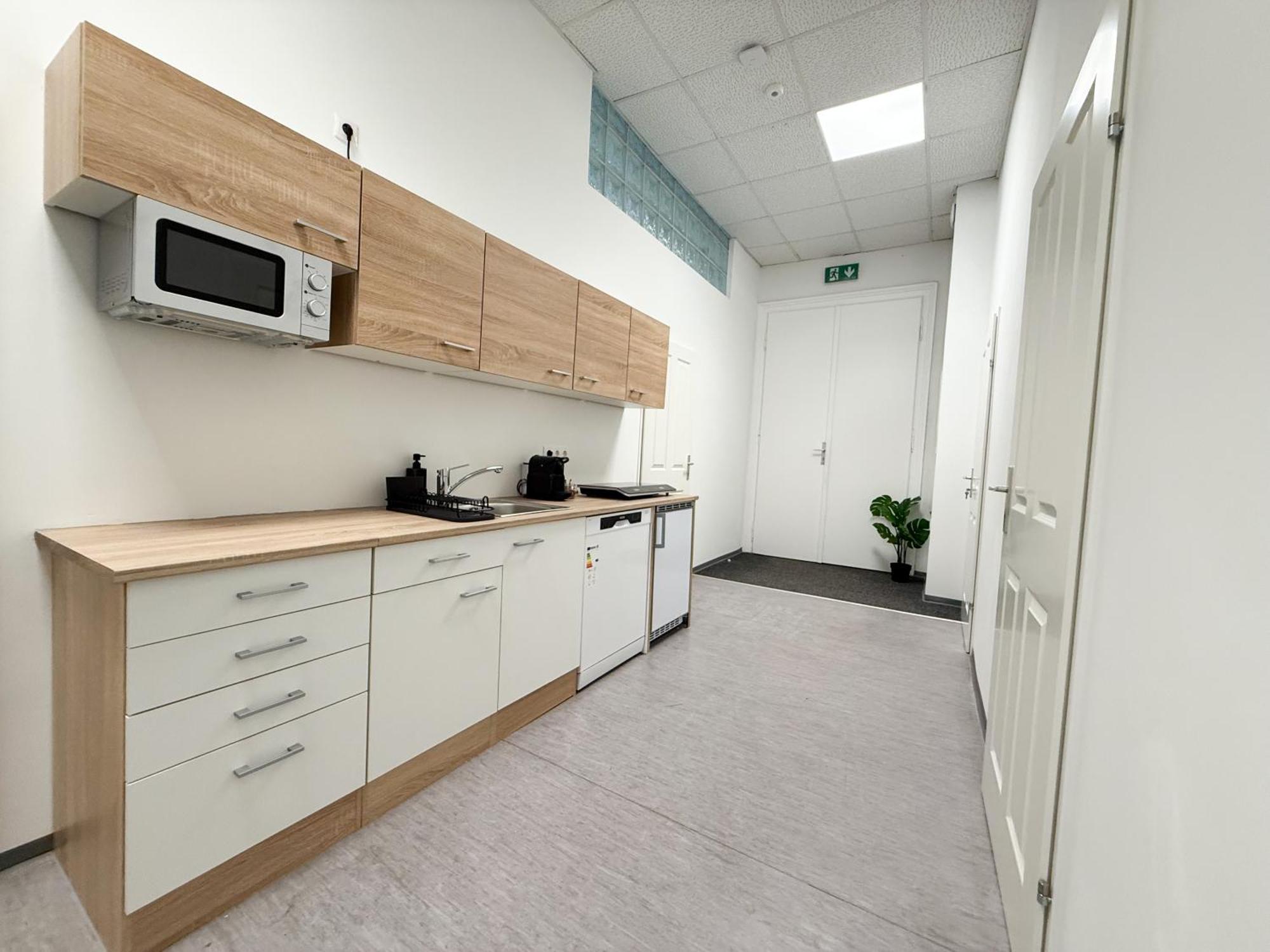 Hostel At 140