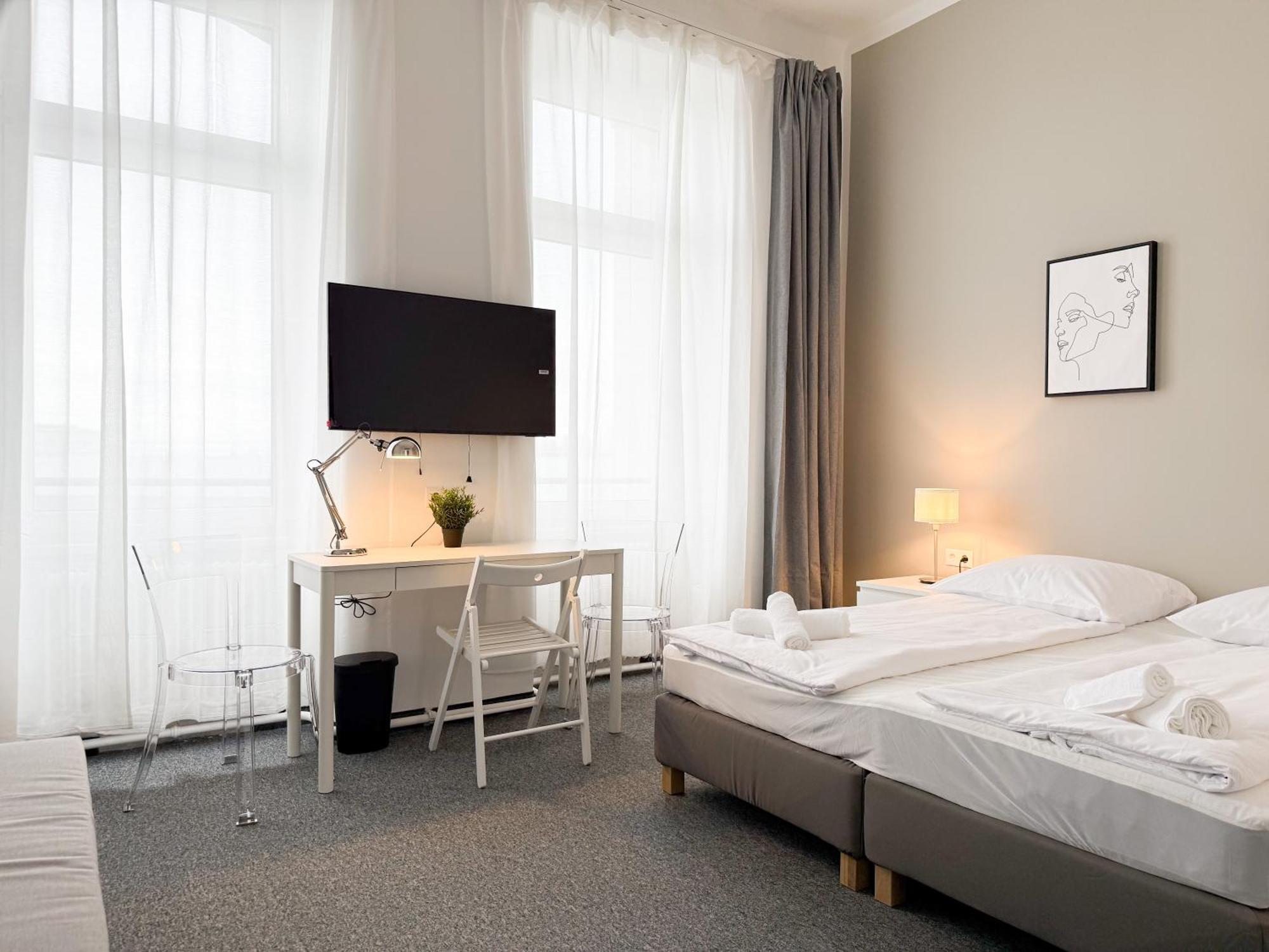 Hostel At 140